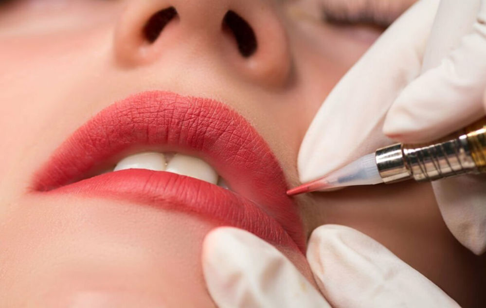 "تفاوت شیدینگ لب و رژ لب" در چیست؟